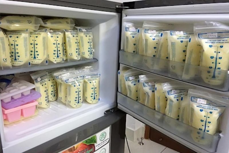Cách bảo quản sữa mẹ trong tủ lạnh đúng cách và khoa học 