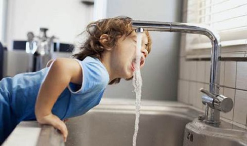 Máy lọc nước uống trực tiếp liệu có an toàn đối với sức khỏe người tiêu dùng?